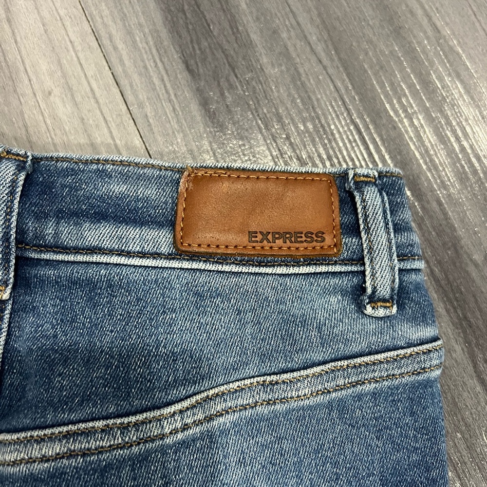 Express Jeans - Picture 3 of 9